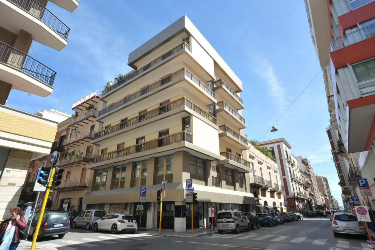 Nicola'S Apartments Бари Экстерьер фото