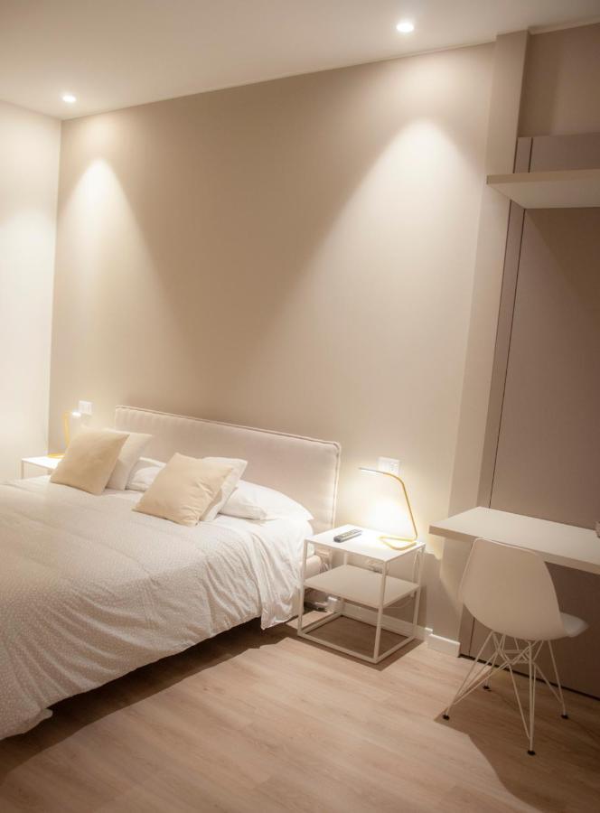 Nicola'S Apartments Бари Экстерьер фото